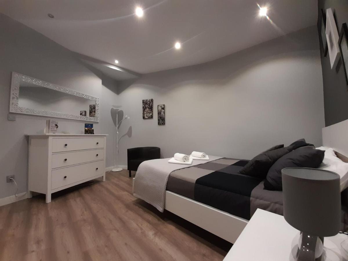 Ferienwohnung Maitagarri Casco Antiguo Pamplona Exterior foto